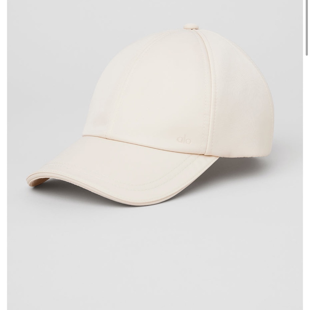 Brand new, ALO Yoga Satin Off-Duty Cream Baseball Cap